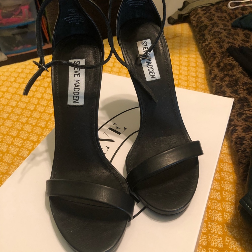 Steve Madden Stecy black sandal heels